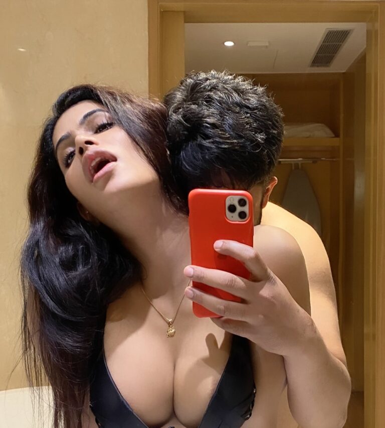 Call Girls in Vashi